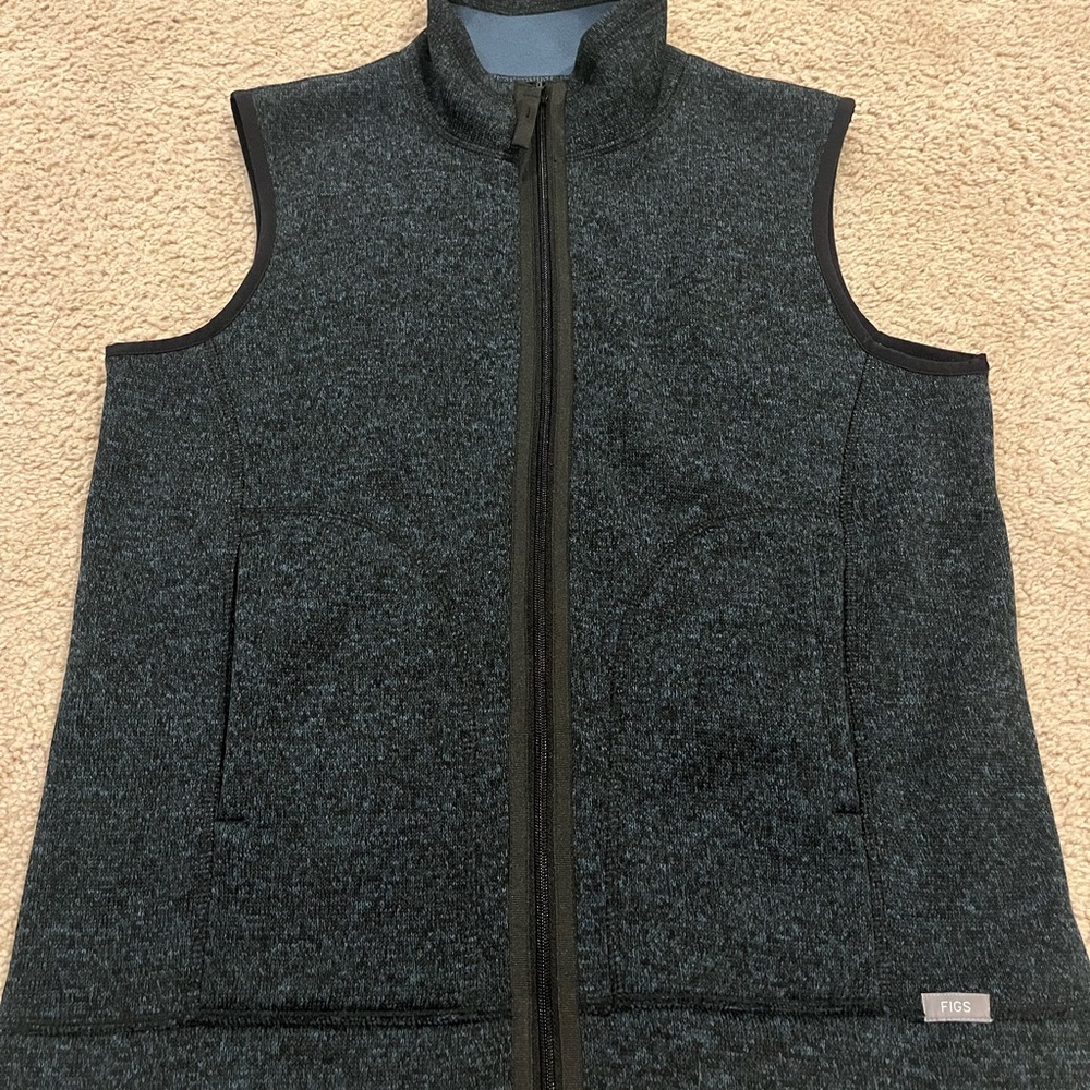 Figs Women's Sleeveless Zip-Up Top - navy